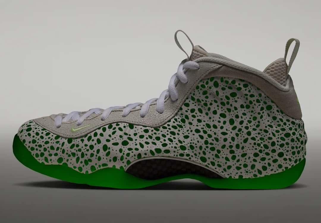 Nike Air Foamposite One Mummy en la oscuridad, con las manchas del estampado safari y la suela encendidas en verde