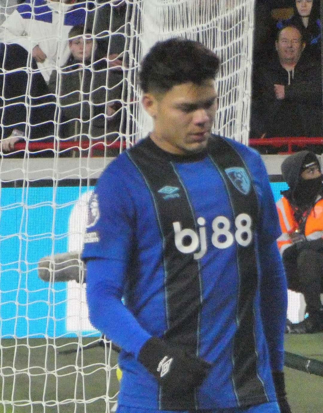El delantero brasileño Evanilson, con la camiseta azul y negra del Bournemouth, durante un partido de la Premier League; foto de archivo de diciembre de 2025 (foto: Timmy96, Wikimedia Commons, dominio público, CC0)