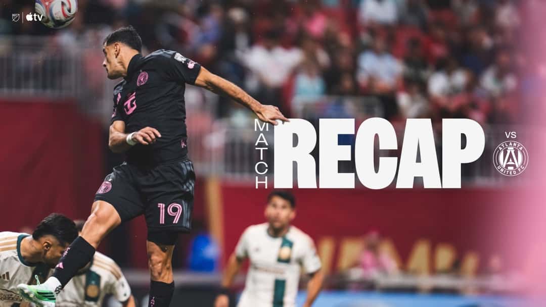 Un jugador del Inter Miami, con la camiseta negra número 19, salta a cabecear en el triunfo 3-1 ante Atlanta United (imagen: prensa Inter Miami CF)