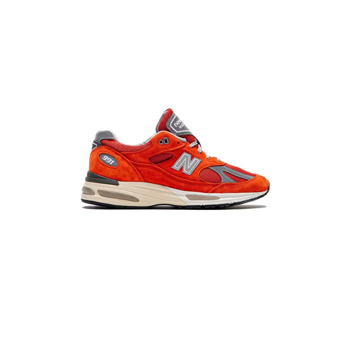 New Balance 991v2 Vibrant Chroma Pack colorway Limoges en azul