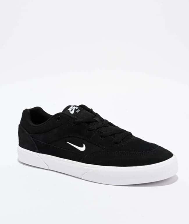 Zapatilla de skate Nike SB Malor de gamuza negra, con pequeño Swoosh blanco bordado y suela blanca